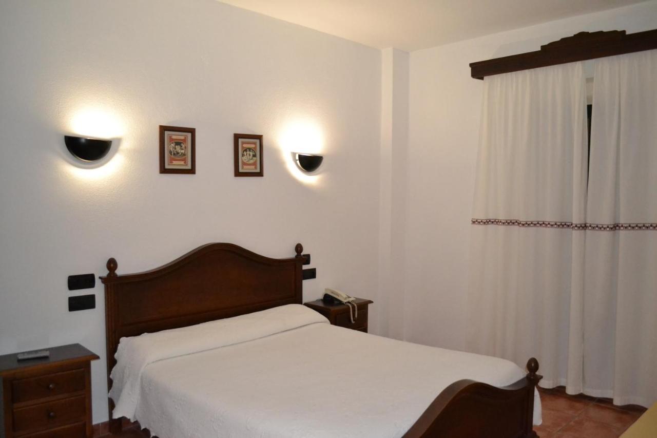 Rincon Del Abade Hotel Encinasola Exterior photo